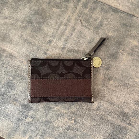 Coach Signature Brown and Black Card Holder - Picture 1 of 5